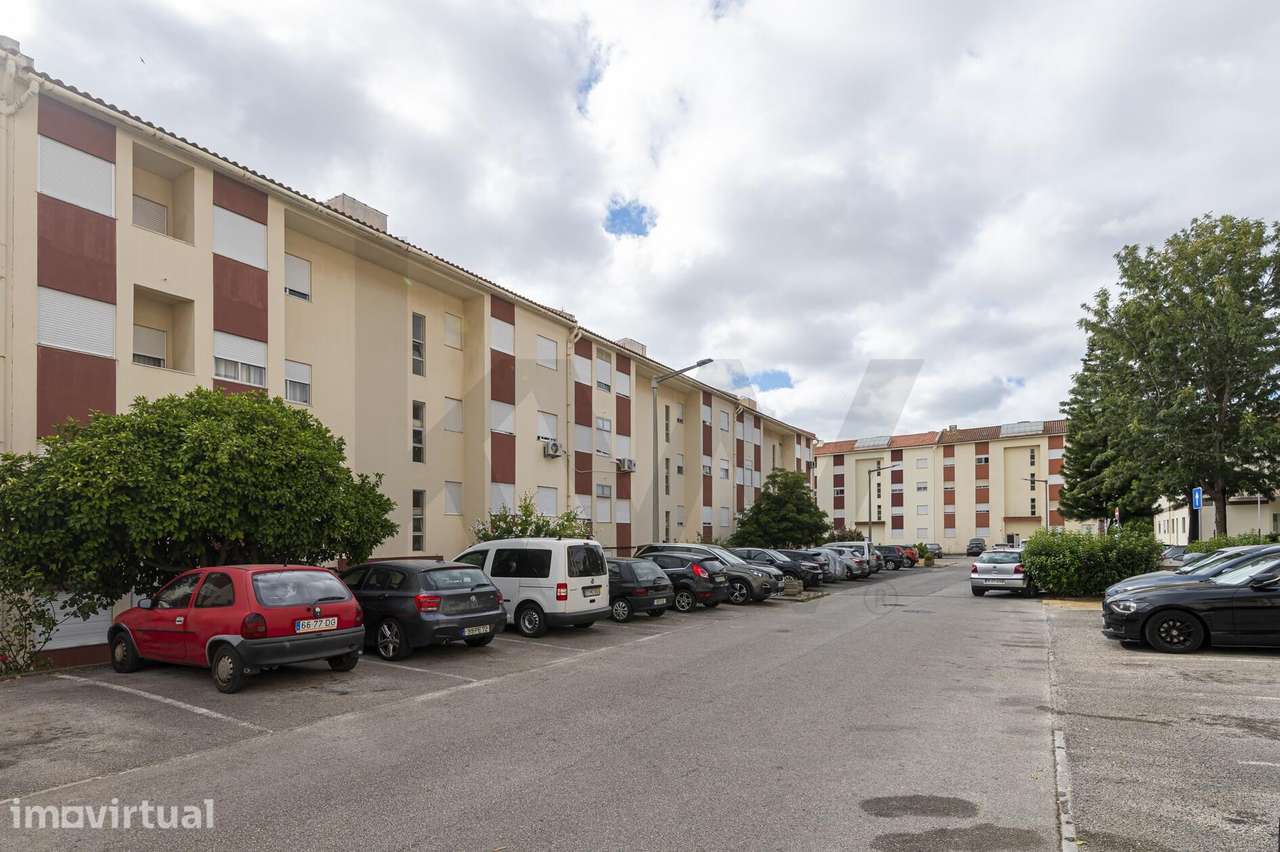 Apartamento T2 com Varanda e Arrecadação, Póvoa de Santa Iria, Vila Fr - Grande imagem: 2/19