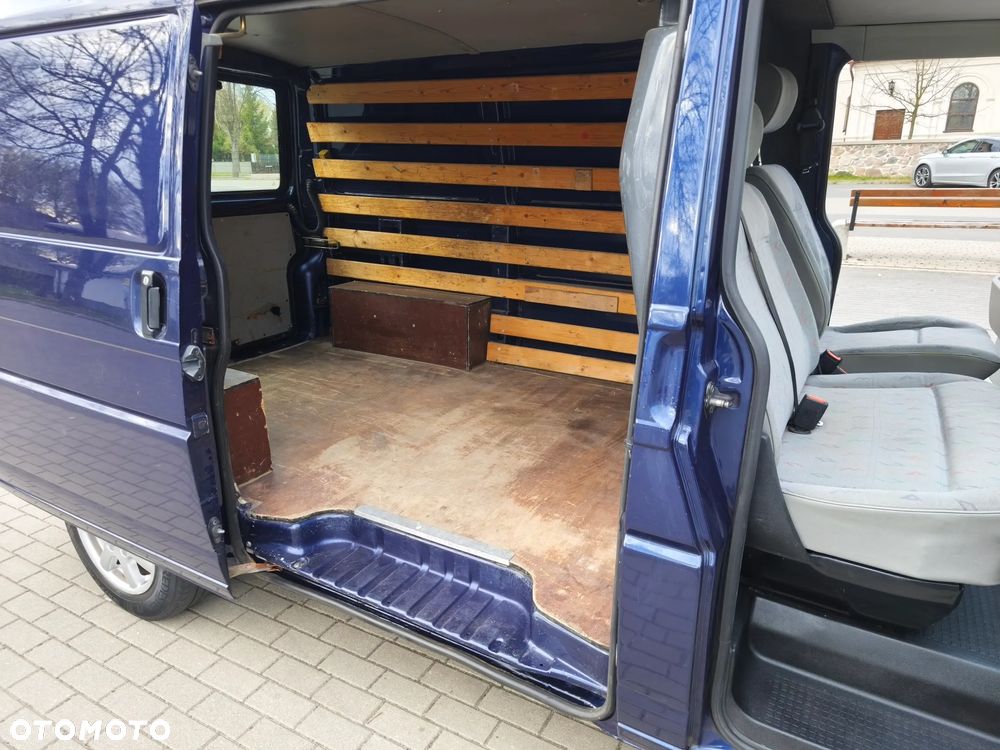 Volkswagen Transporter - 7