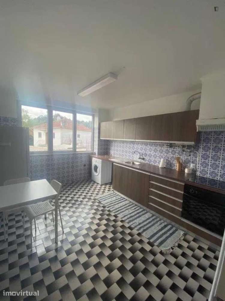 Quarto - localizado em Leiria - Grande imagem: 2/6
