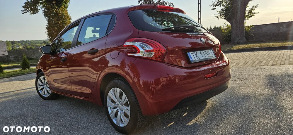 Peugeot 208 - 4