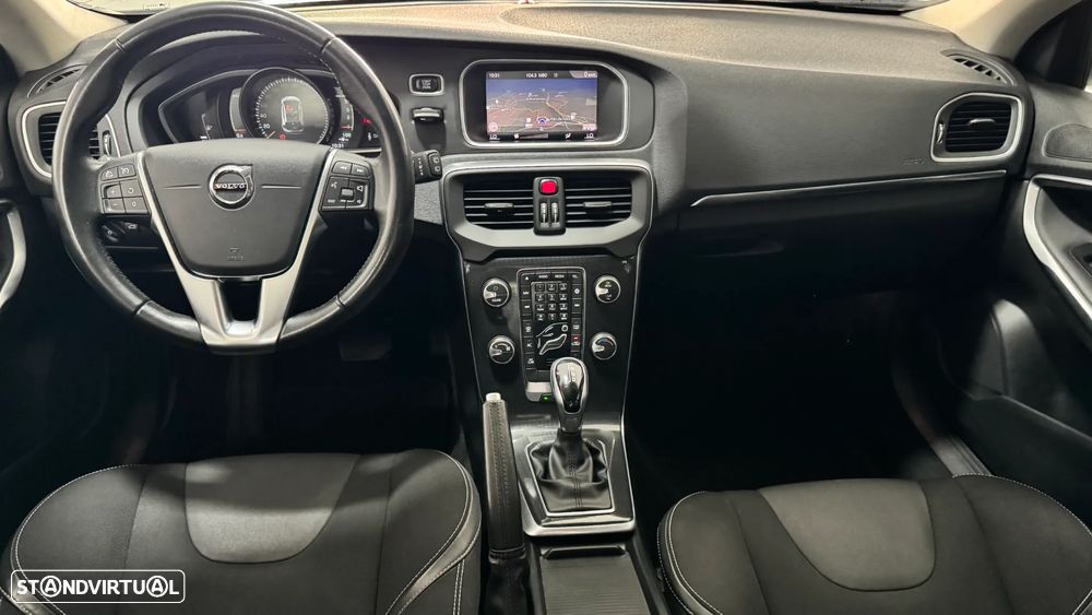Volvo V40 2.0 D2 Momentum Geartronic - 10