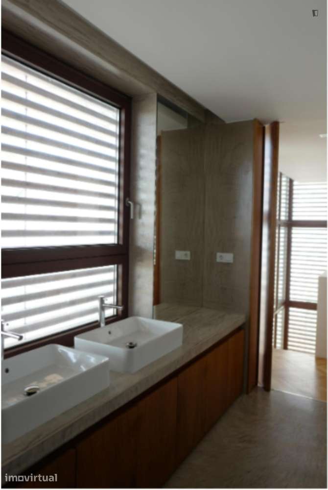 Quarto - localizado em Paranhos Porto - Grande imagem: 3/12