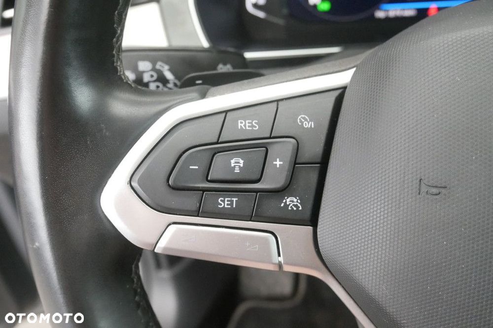 Volkswagen Passat Variant 2.0 TSI Elegance DSG - 29