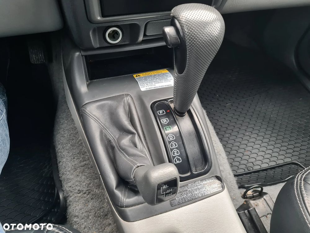 Mitsubishi Pajero 3.5 V6 GDI (lea) - 28