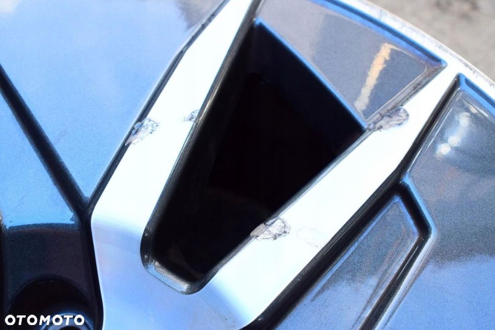 AUDI 17 A4 B9 8W0 Nowy Model Oryginał - 5