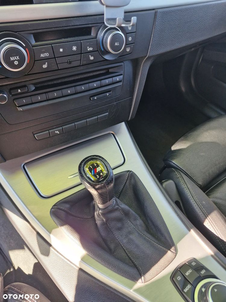 BMW Seria 3 325d - 28