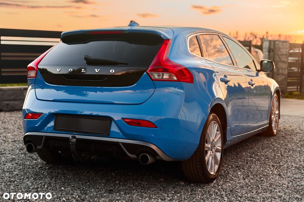 Volvo V40 D3 R Design - 22
