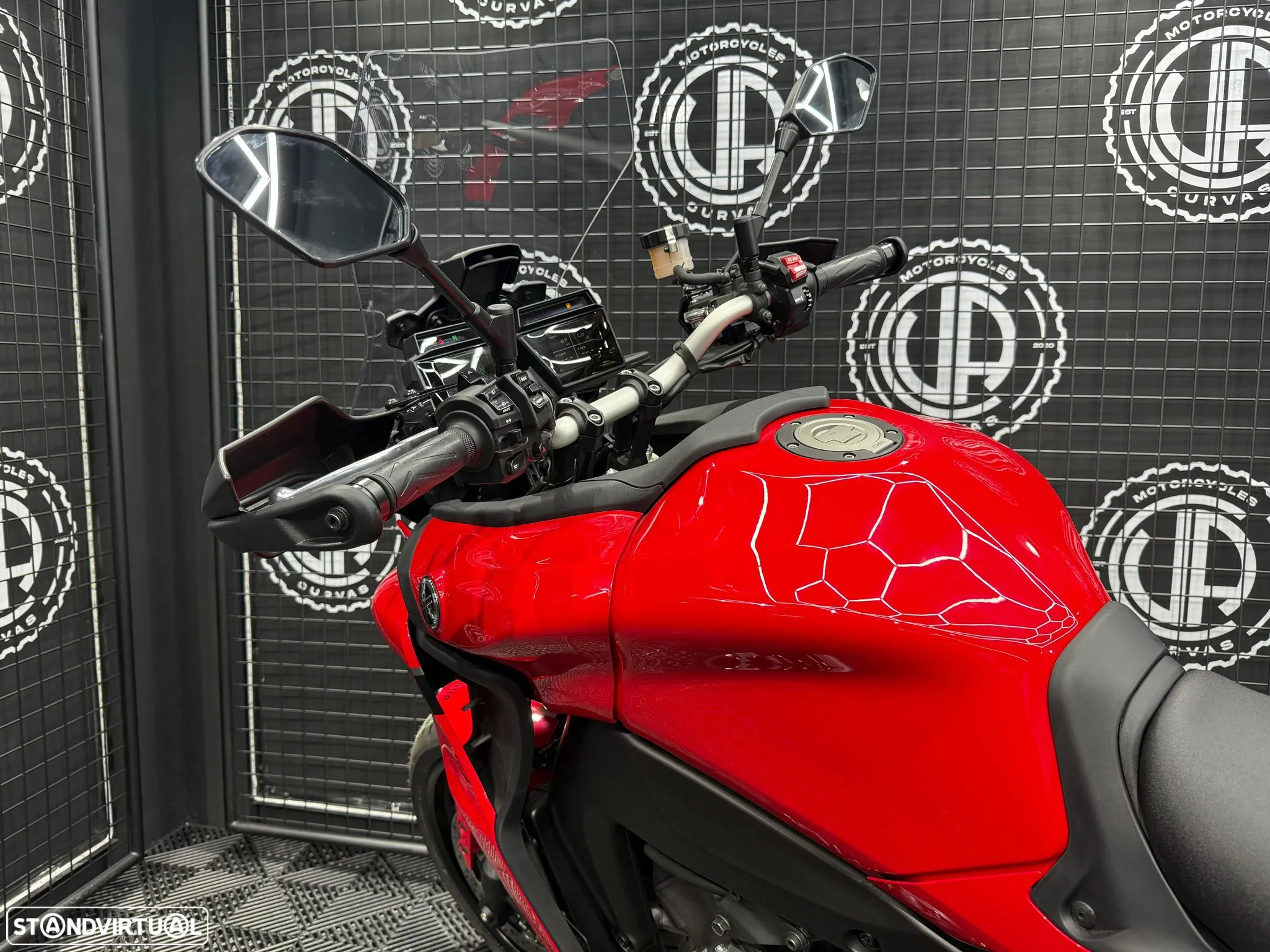 Yamaha Tracer 9 - 11
