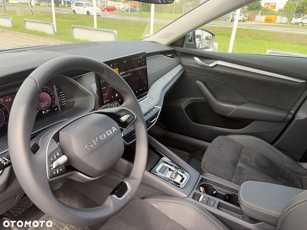 Skoda Octavia 1.5 TSI mHEV Drive Selection DSG - 13