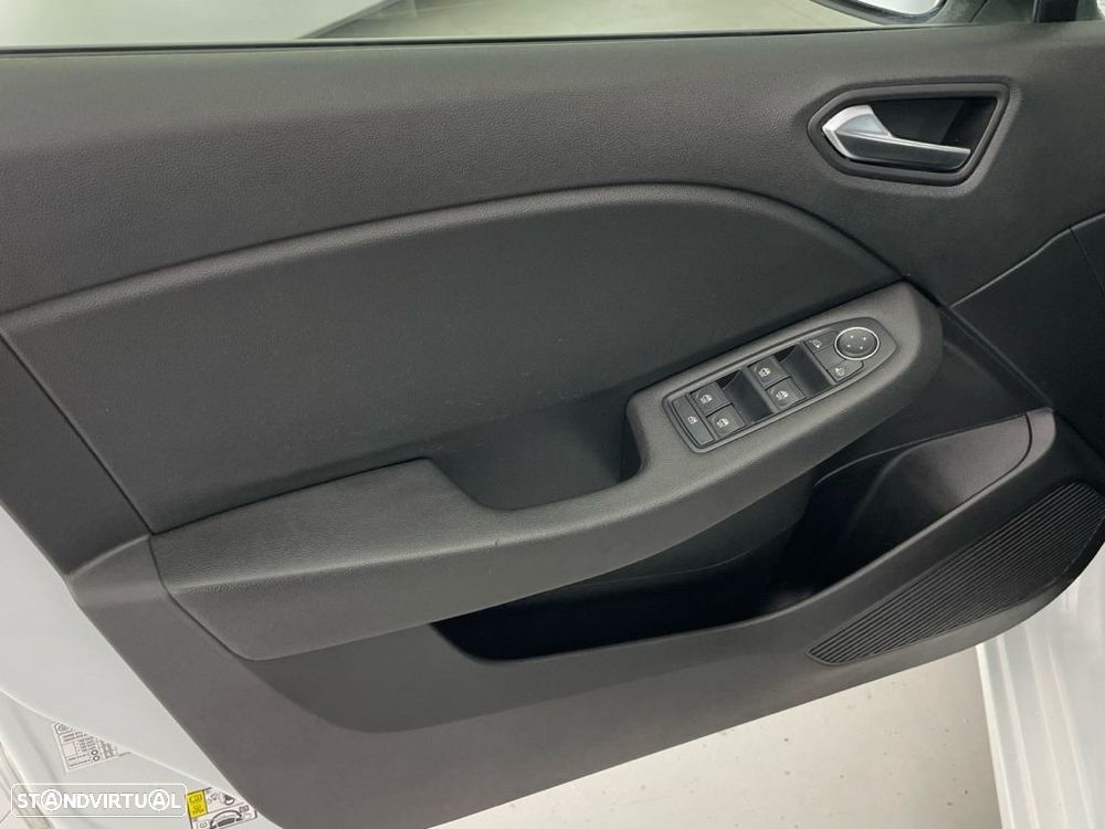 Renault Clio 1.0 TCe Evolution Bi-Fuel — fotografia 17