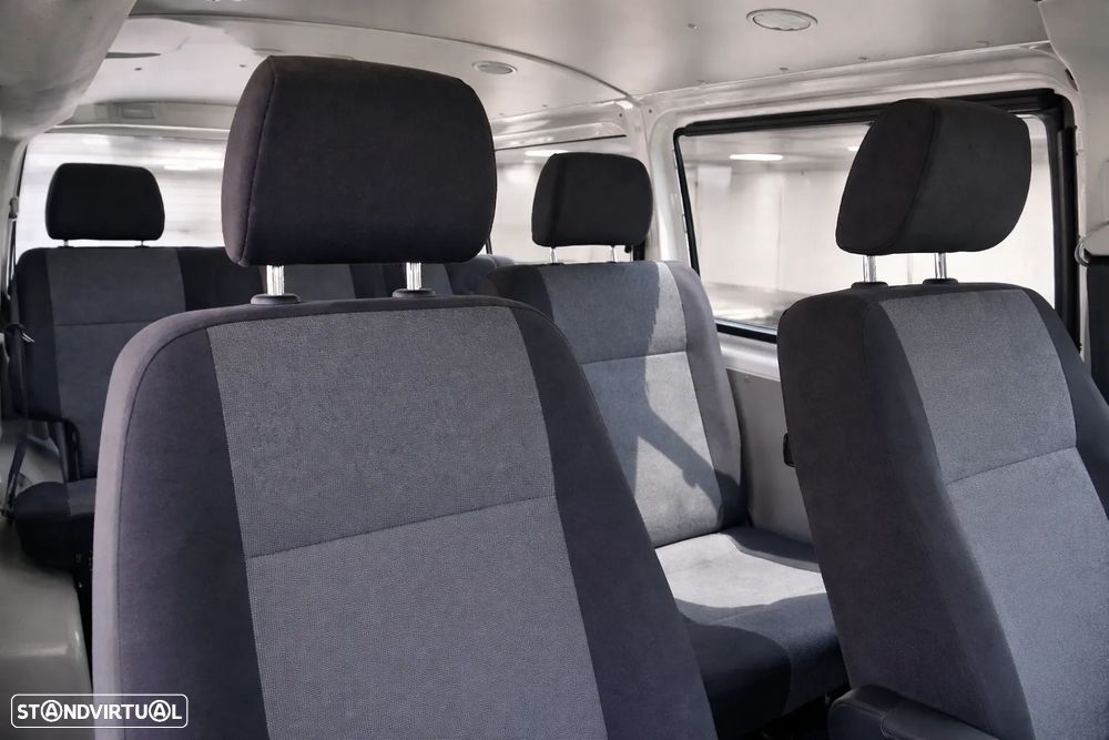 VW Transporter 2.0 TDi 102 L.Extra AC T.Criança - 6