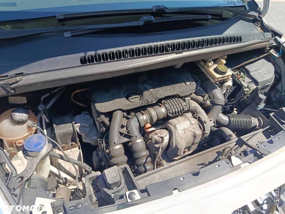 Peugeot 5008 HDI FAP 110 Active - 14