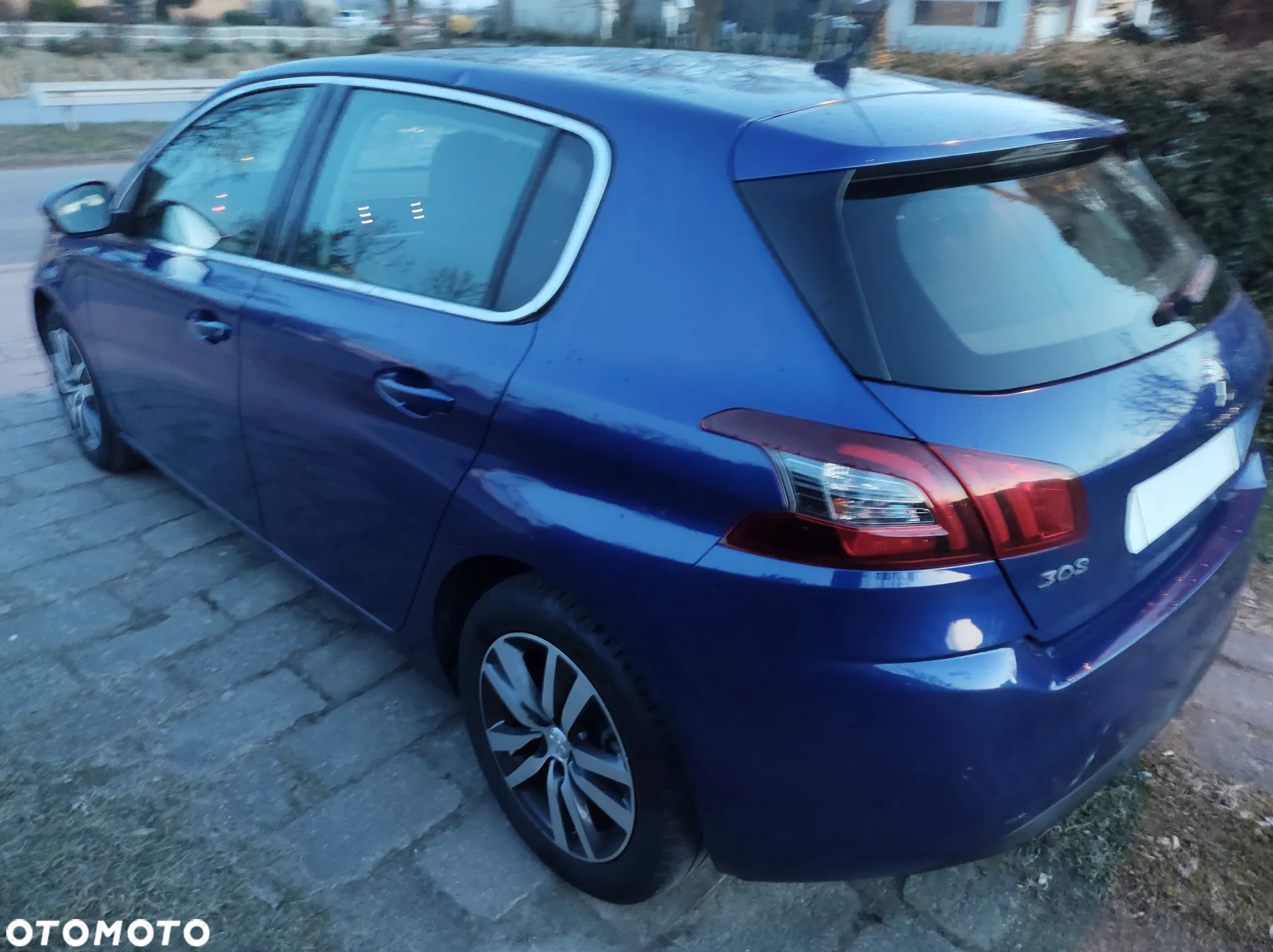 Peugeot 308 1.2 PureTech Allure S&S - 4