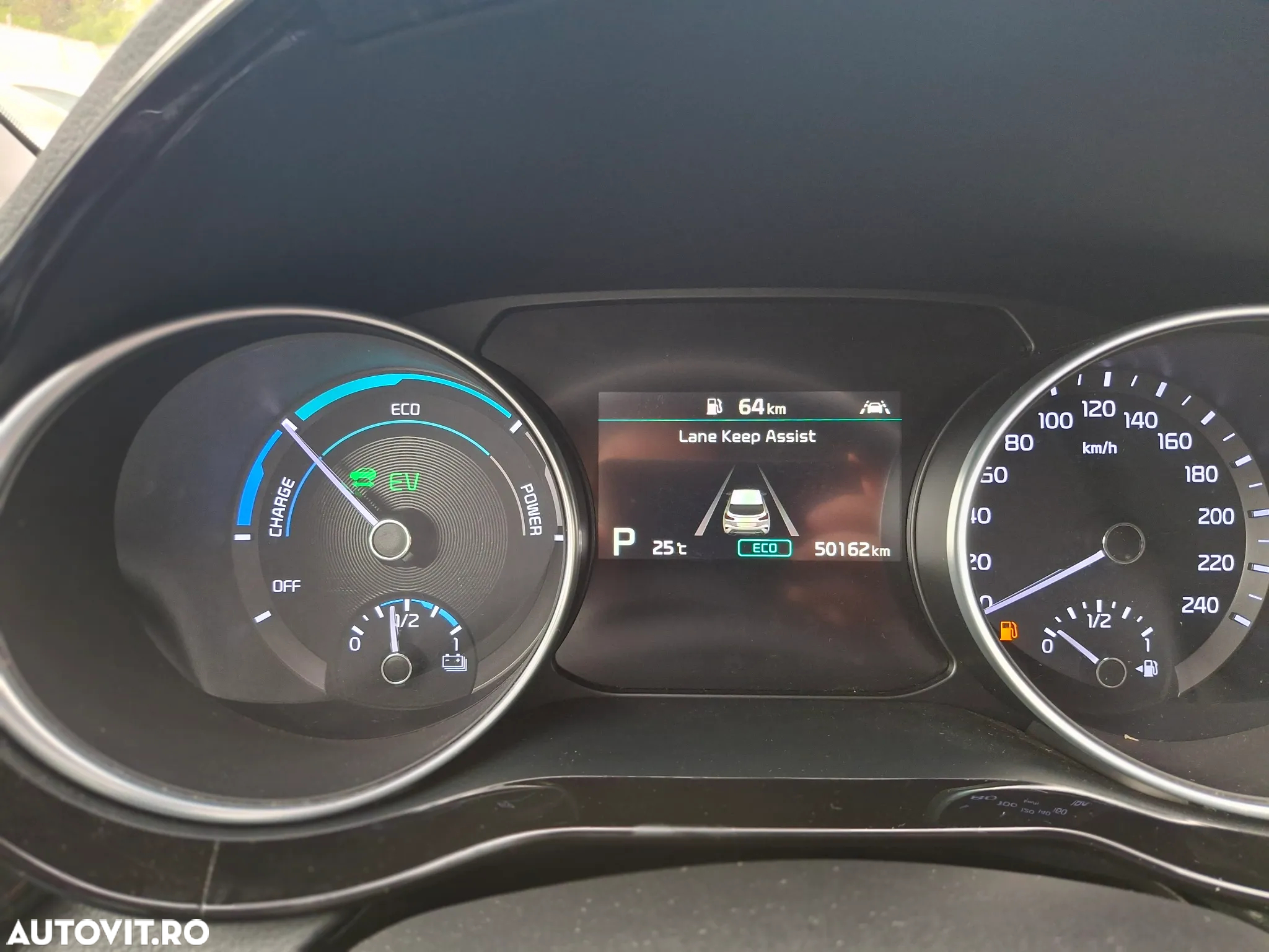 Kia XCeed - 25