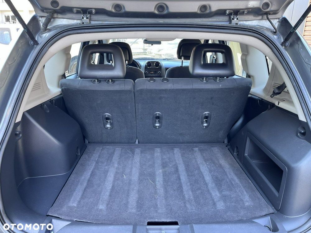 Jeep Compass - 26