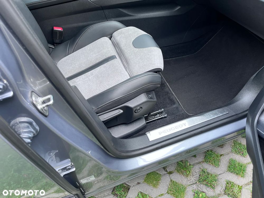 Peugeot 3008 1.6 PureTech Hybrid4 PHEV GT Pack S&S EAT8 - 4
