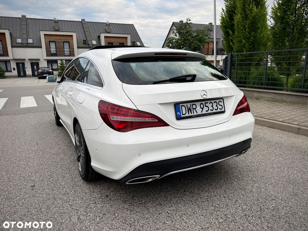Mercedes-Benz CLA 180 7G-DCT Peak Edition - 10