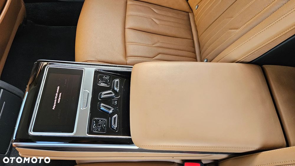 Audi A8 - 37