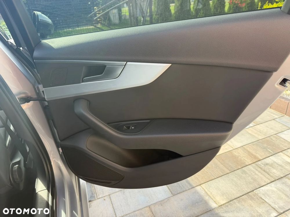Audi A4 Avant 2.0 TDI ultra S tronic sport - 23