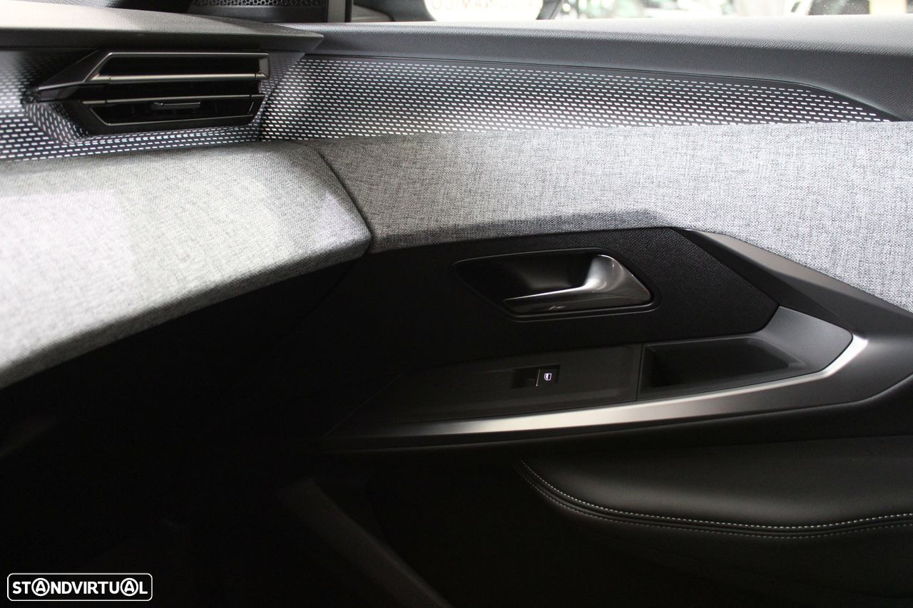 Peugeot 3008 1.2 Hybrid GT e-DCS6 - 17