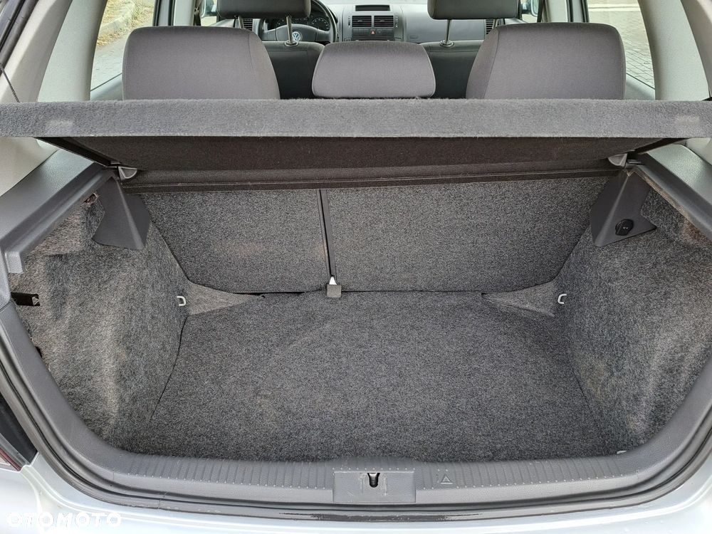 Volkswagen Polo - 28