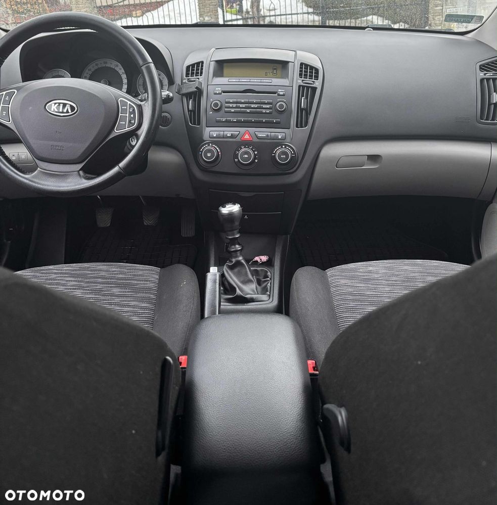 Kia Ceed 1.4 CVVT LX - 12