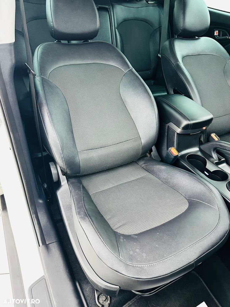 Hyundai ix35 blue 1.6 2WD Finale Silver - 23