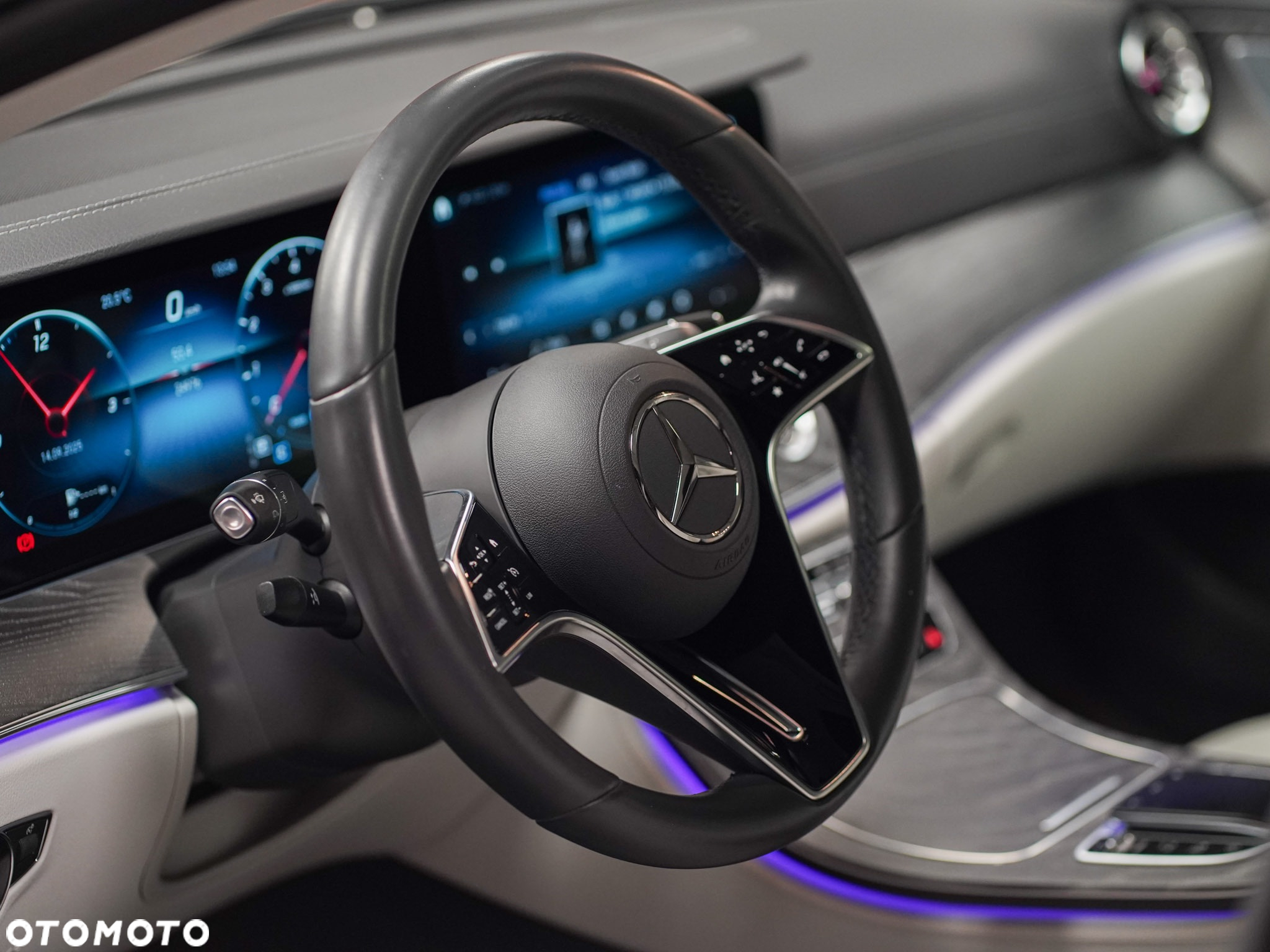 Mercedes-Benz CLS - 14