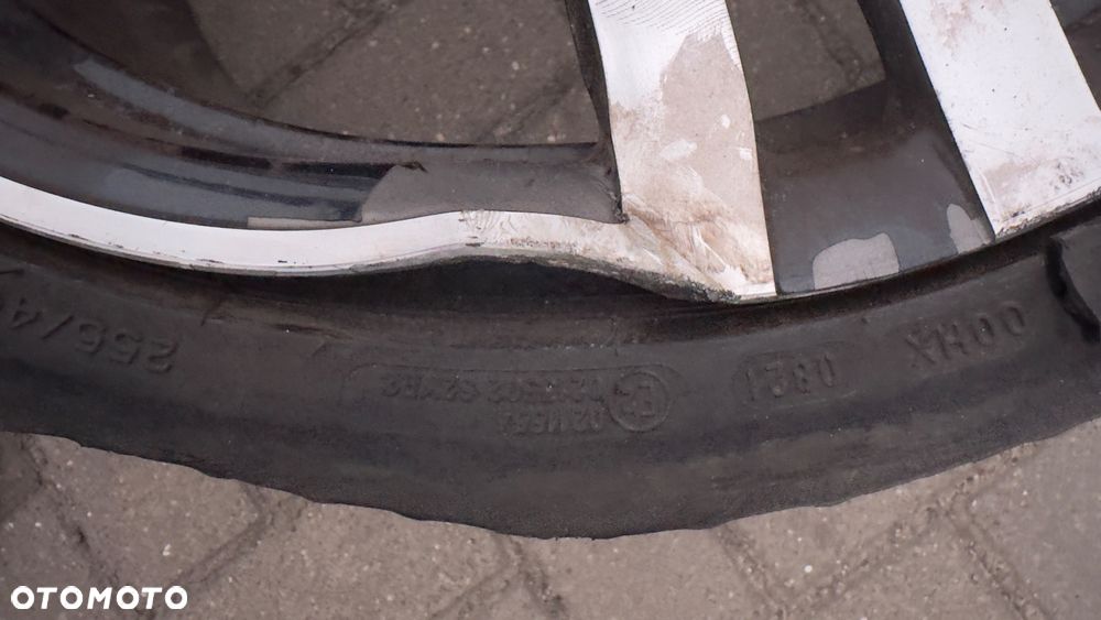 Felgi 20” Porsche (2 sprawne z oponami, 2 uszkodzone bez) - 12