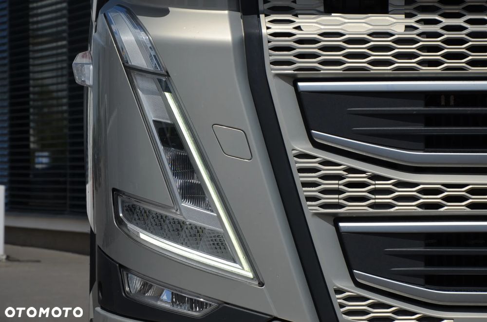 Volvo FH 500 NEW / EURO 6 / 2021r. / KLIMA P. / LED / ACC / WAGA / NAVI / KAMERA / DE / 8635 - 8