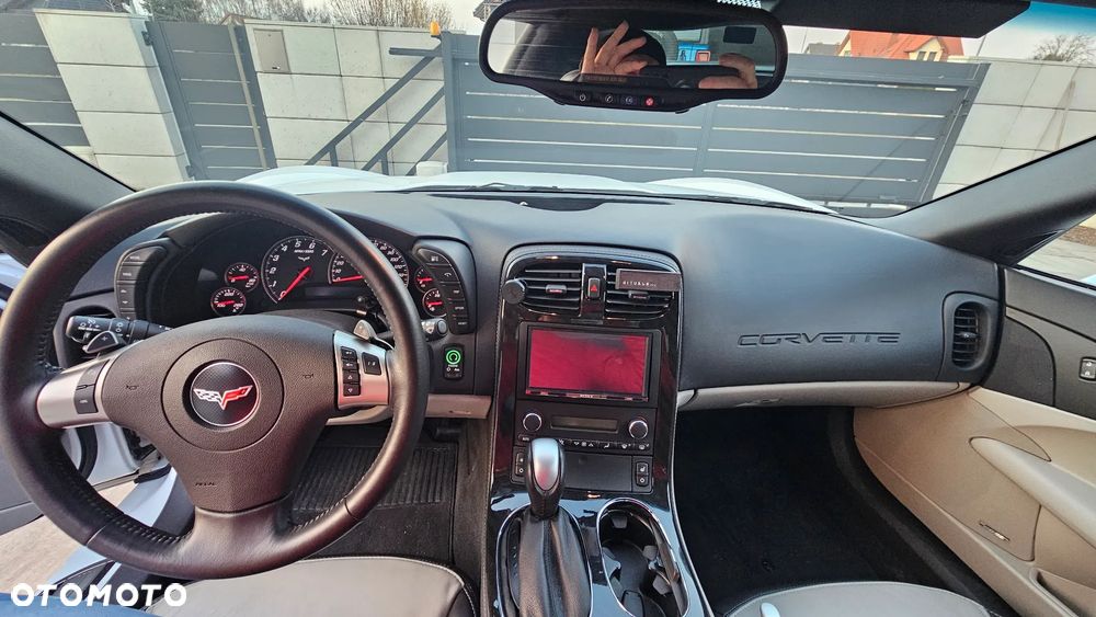 Chevrolet Corvette - 15