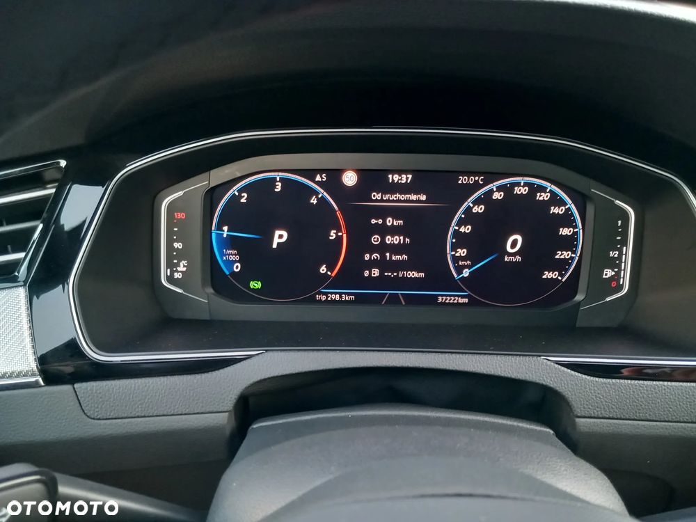 Volkswagen Passat Variant 2.0 TDI SCR DSG 4Motion Business - 12
