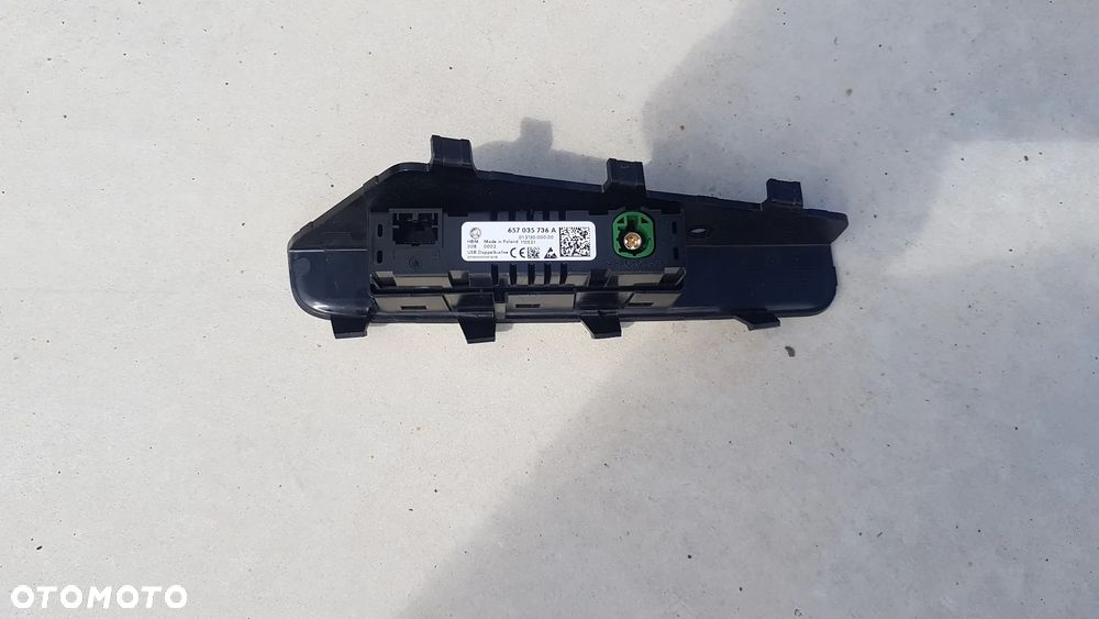 SKODA OCTAVIA IV PORT WEJŚCIE USB 657035736A - 3