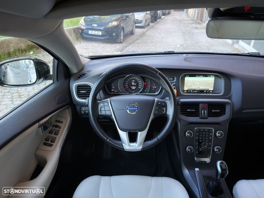 Volvo V40 Cross Country 1.6 D2 Momentum - 7