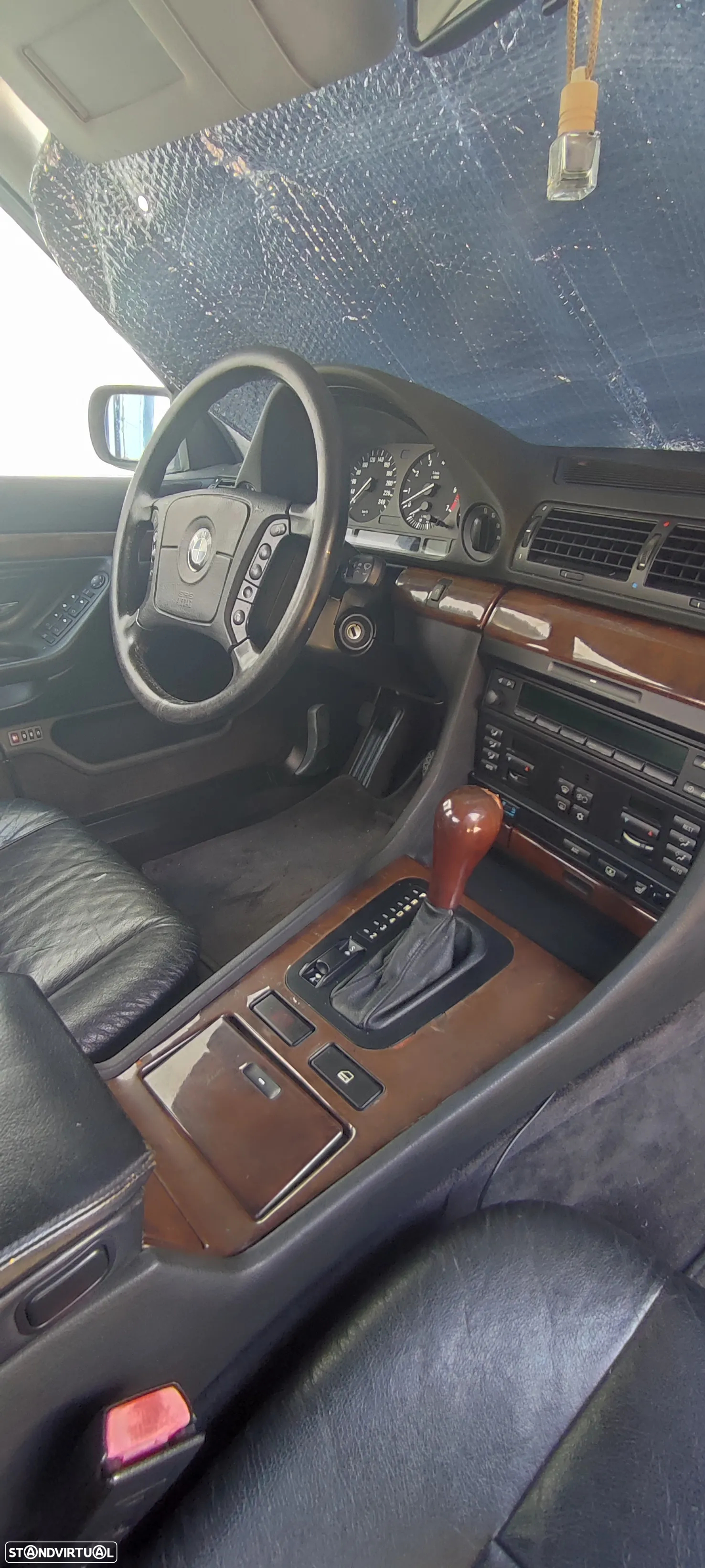 BMW 728 - 9