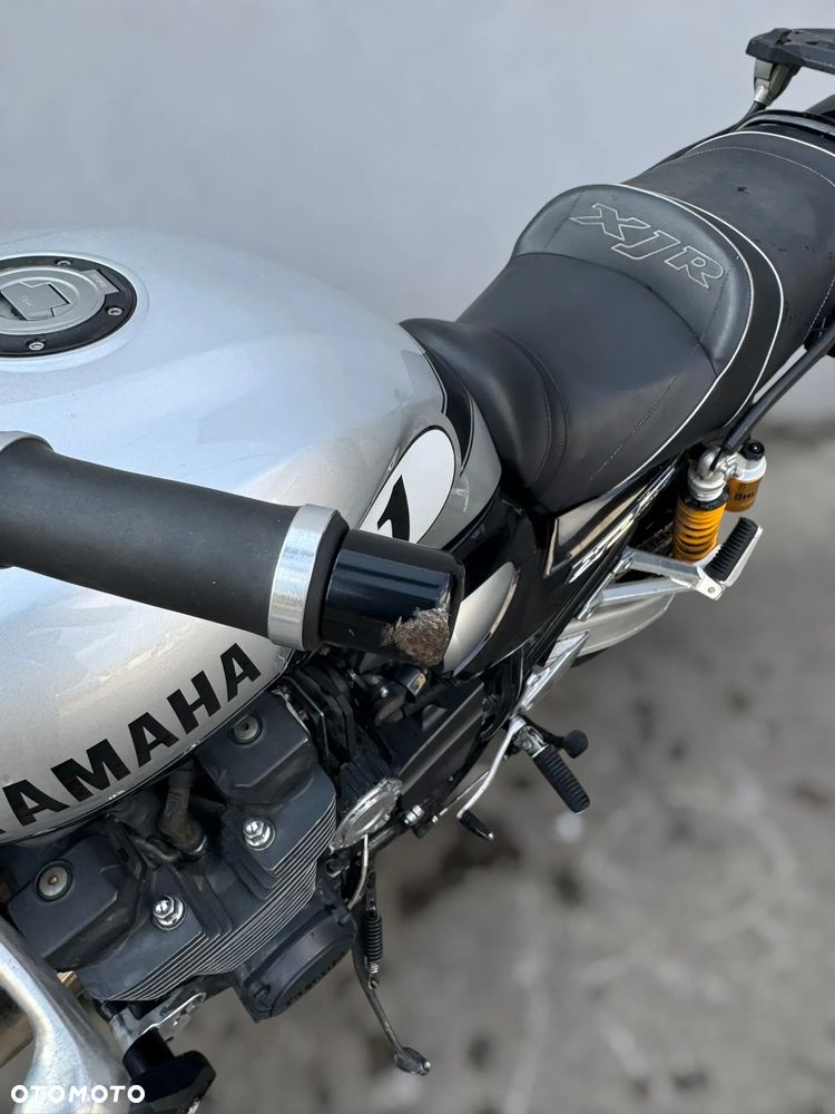 Yamaha XJR - 13