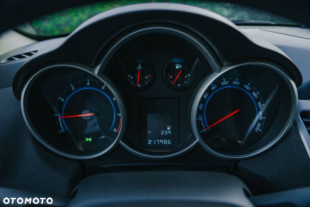 Chevrolet Cruze 1.6 LT - 15