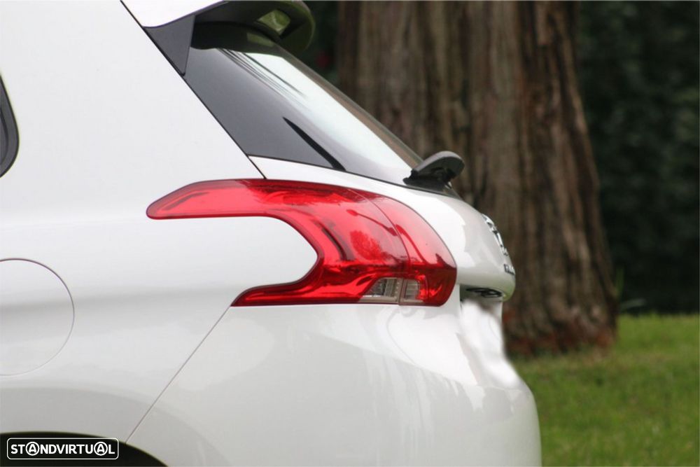 Peugeot 2008 1.4 HDi Allure - 9