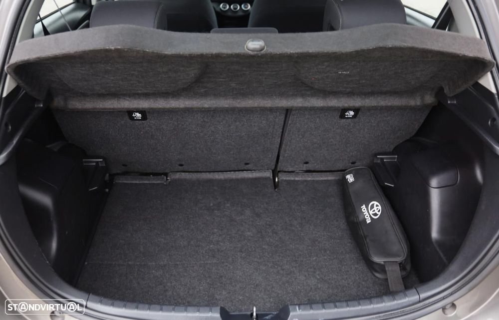 Toyota Yaris 1.0 VVT-i Exclusive - 17