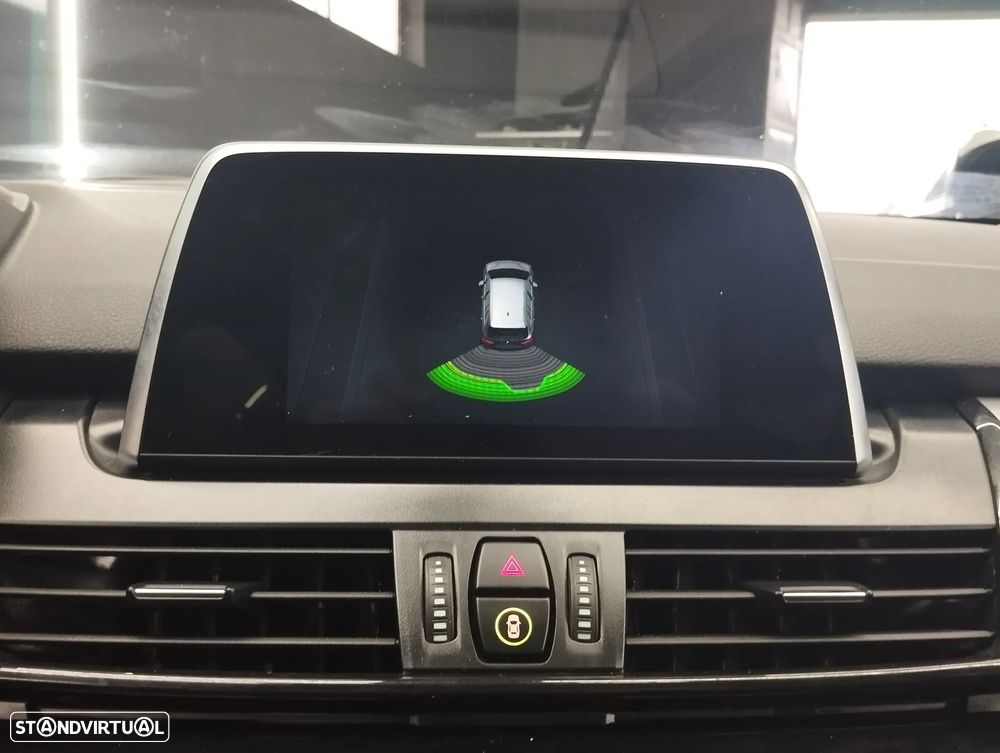 BMW 216 Gran Tourer d - 25