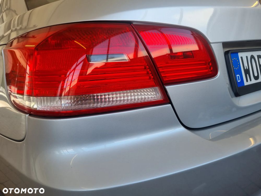 BMW Seria 3 320i - 24