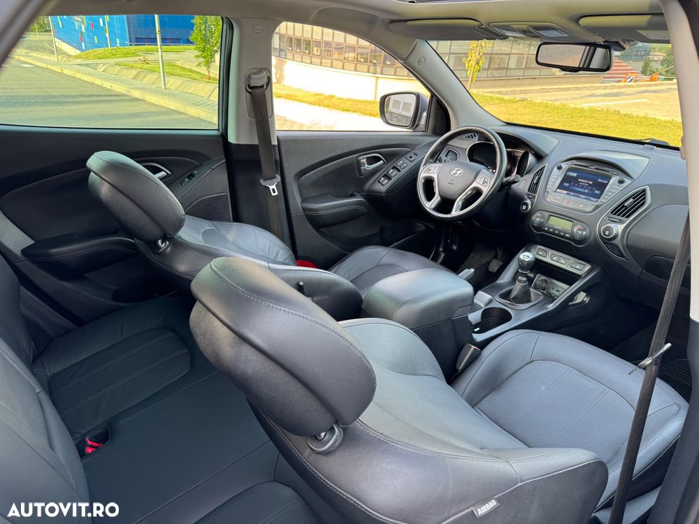 Hyundai ix35 - 23