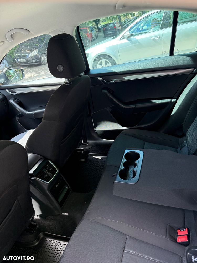Skoda Octavia 1.6 TDI Style - 12