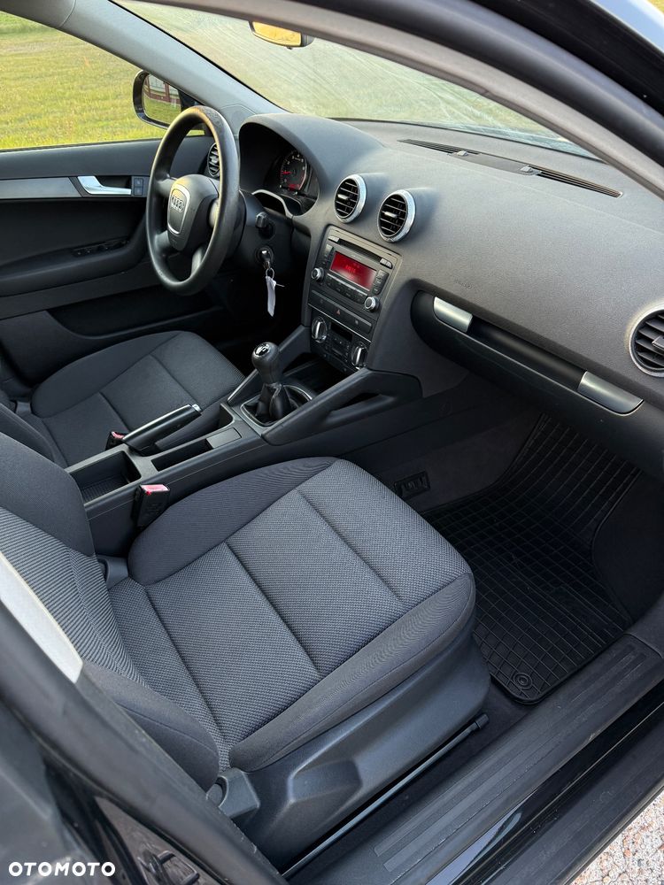 Audi A3 Sportback 1.6 Attraction - 8