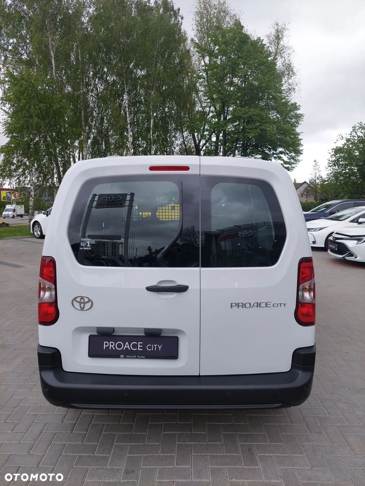 Toyota Proace City - 13