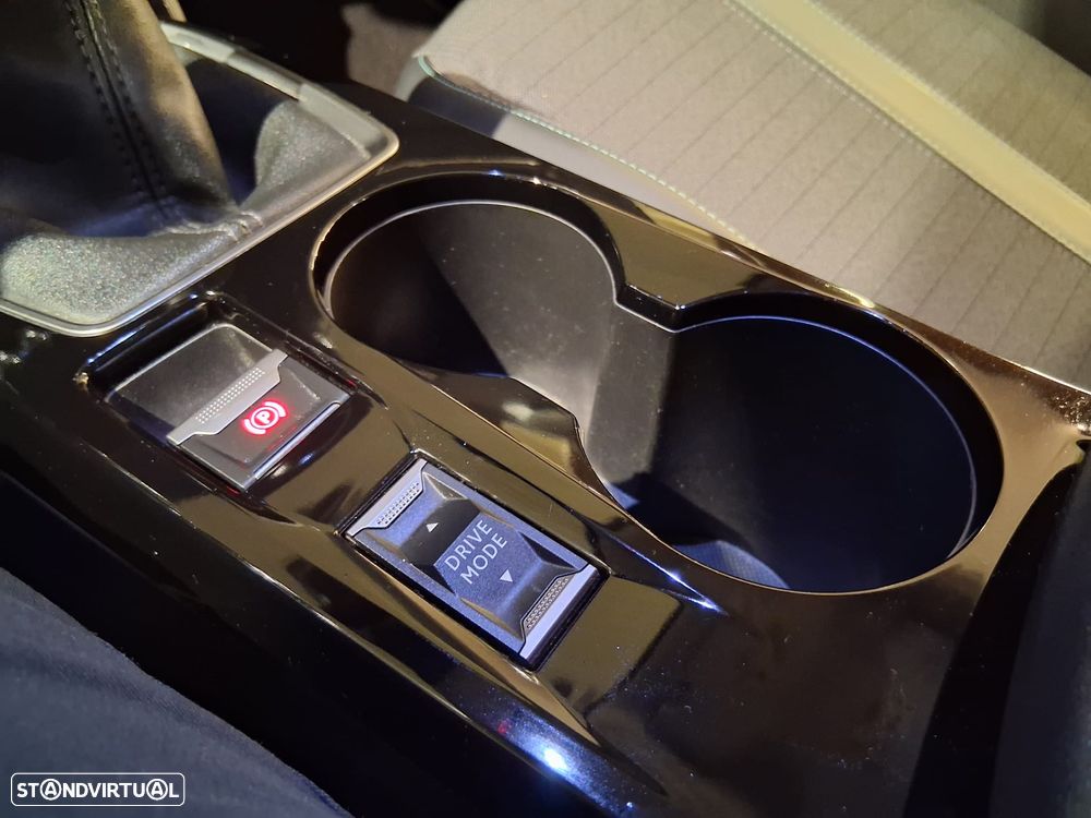 Peugeot 2008 1.5 BlueHDi Allure Pack - 29