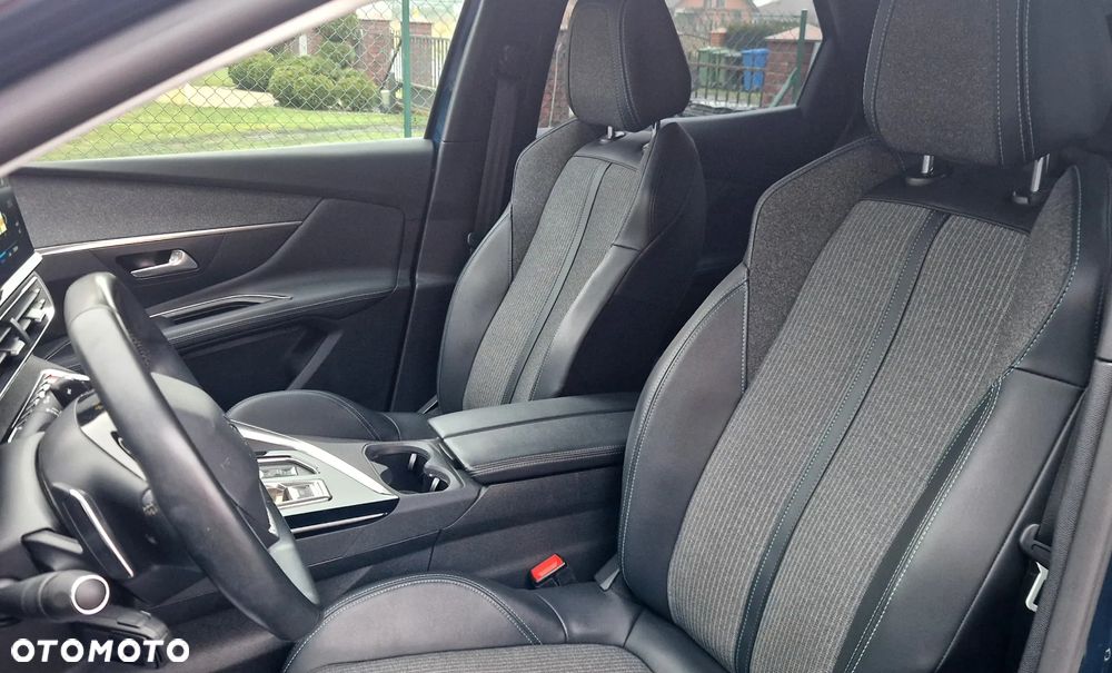 Peugeot 3008 1.5 BlueHDi Active Pack S&S EAT8 - 16