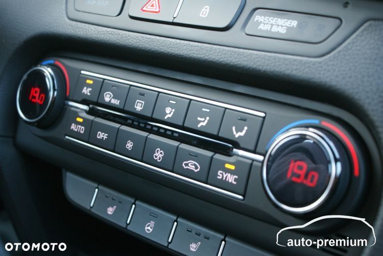 Kia Ceed - 14