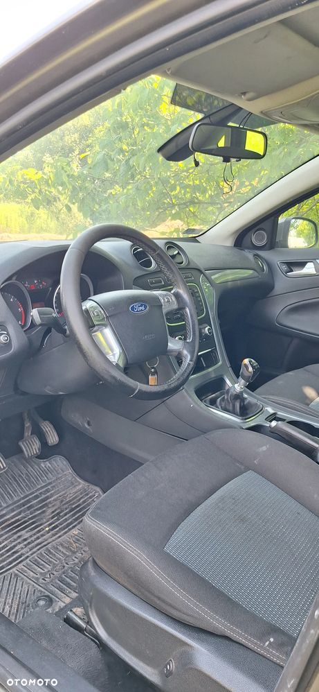 Ford Mondeo - 13
