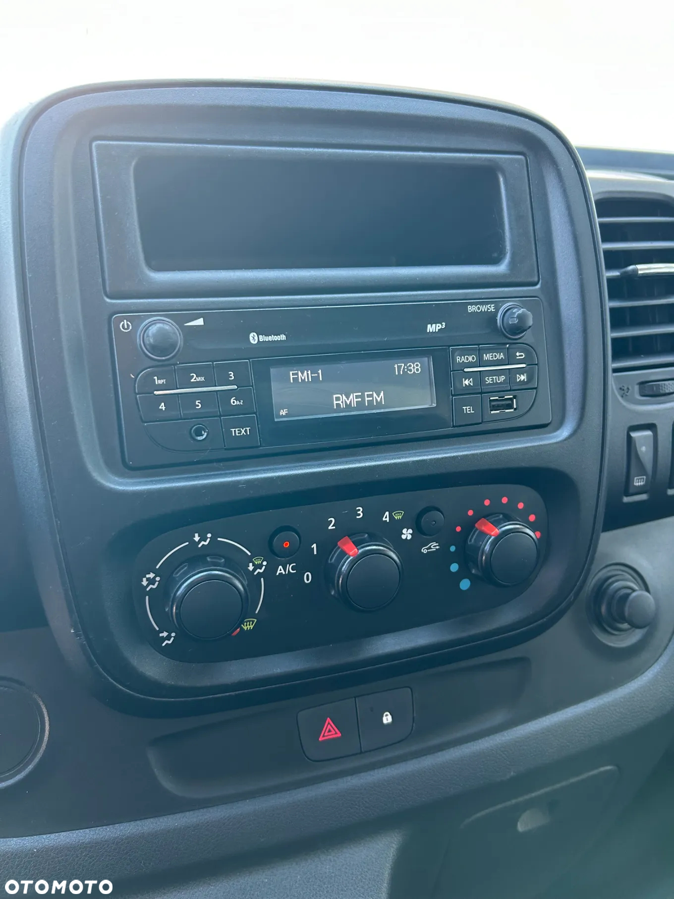 Opel VIVARO - 20